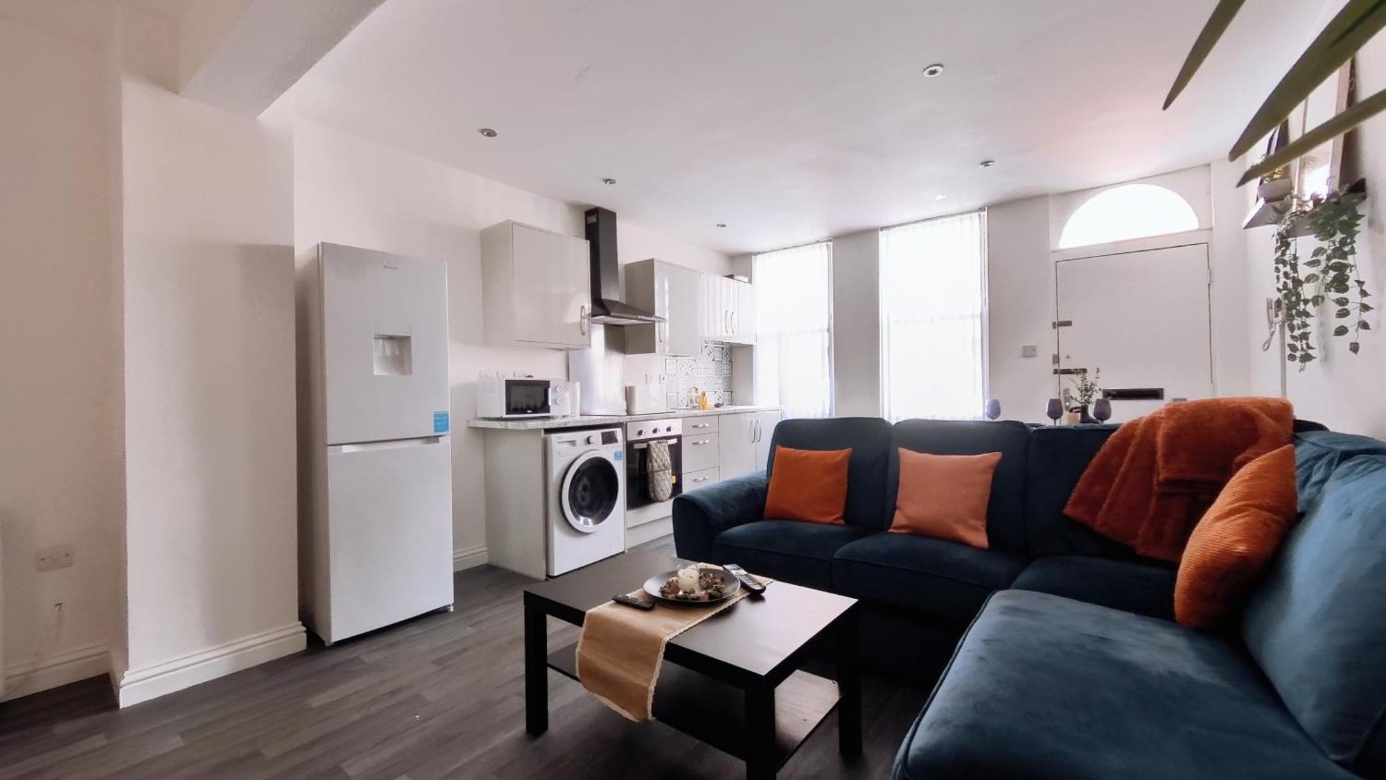 Group Bookings: Up To 30 Guests Across 5 Spacious Flats! Keyless Access Free Wifi & Parking Birmingham Buitenkant foto