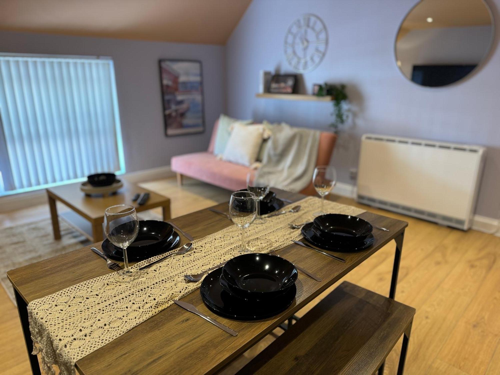 Group Bookings: Up To 30 Guests Across 5 Spacious Flats! Keyless Access Free Wifi & Parking Birmingham Buitenkant foto
