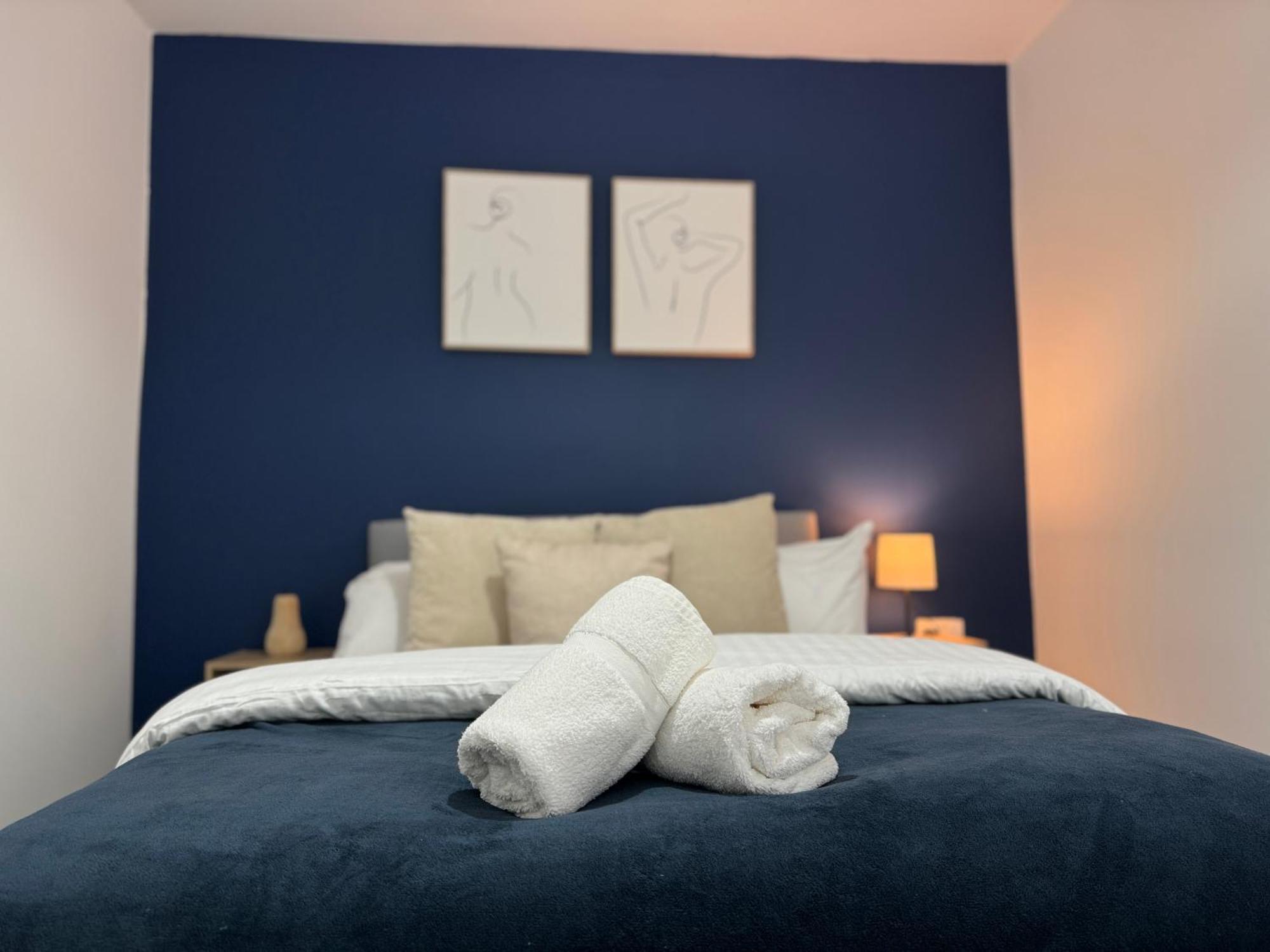 Group Bookings: Up To 30 Guests Across 5 Spacious Flats! Keyless Access Free Wifi & Parking Birmingham Buitenkant foto