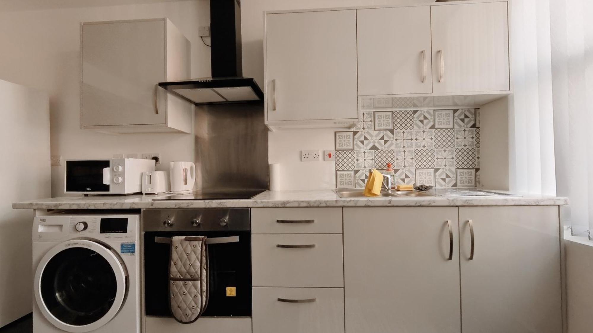 Group Bookings: Up To 30 Guests Across 5 Spacious Flats! Keyless Access Free Wifi & Parking Birmingham Buitenkant foto