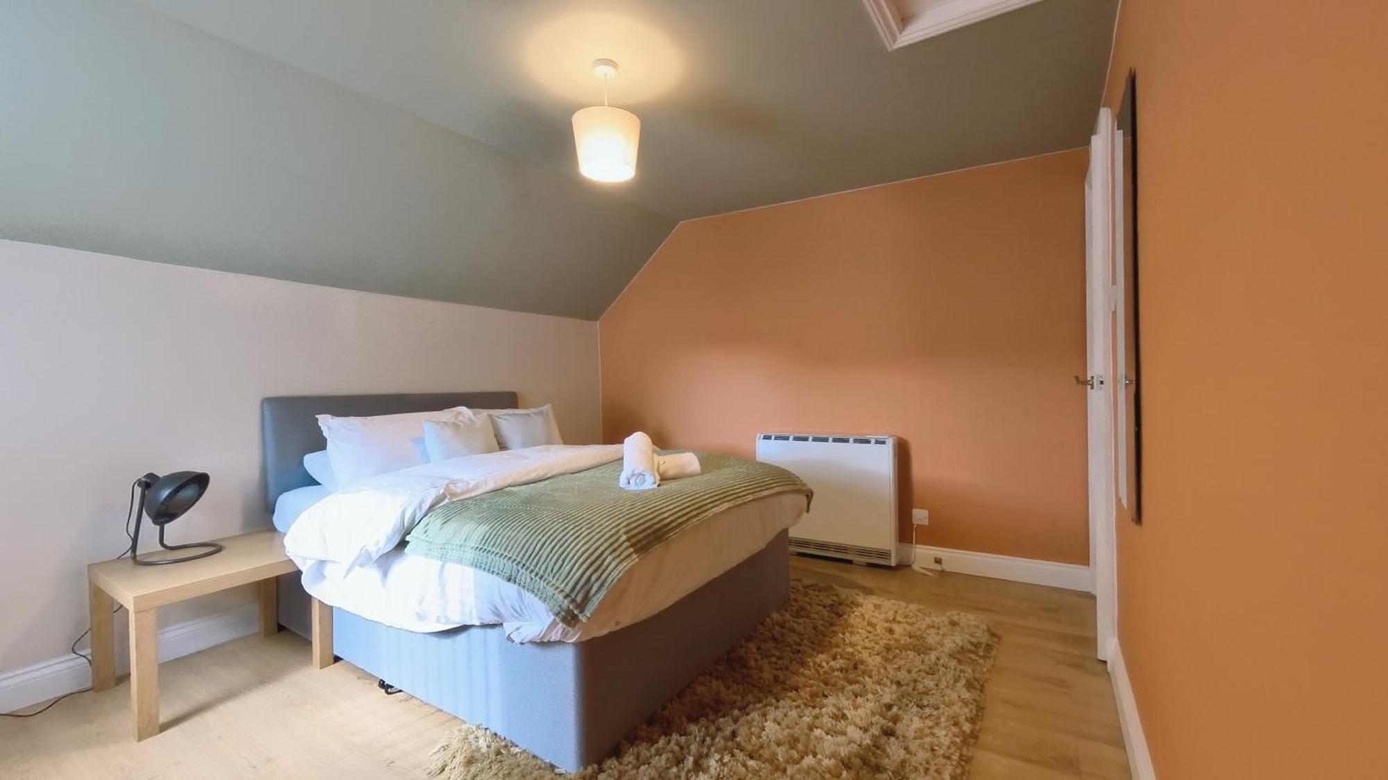 Group Bookings: Up To 30 Guests Across 5 Spacious Flats! Keyless Access Free Wifi & Parking Birmingham Buitenkant foto