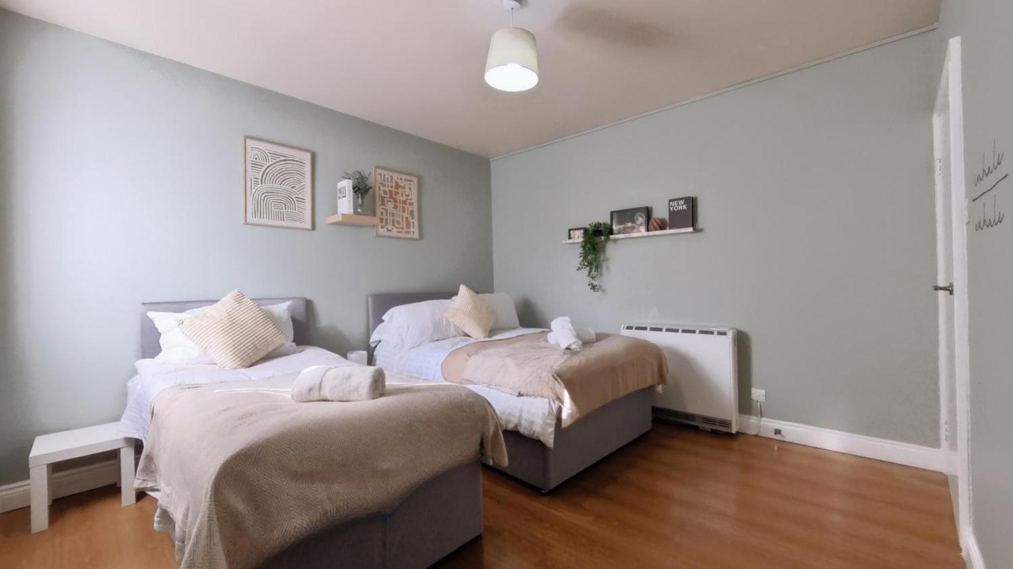 Group Bookings: Up To 30 Guests Across 5 Spacious Flats! Keyless Access Free Wifi & Parking Birmingham Buitenkant foto