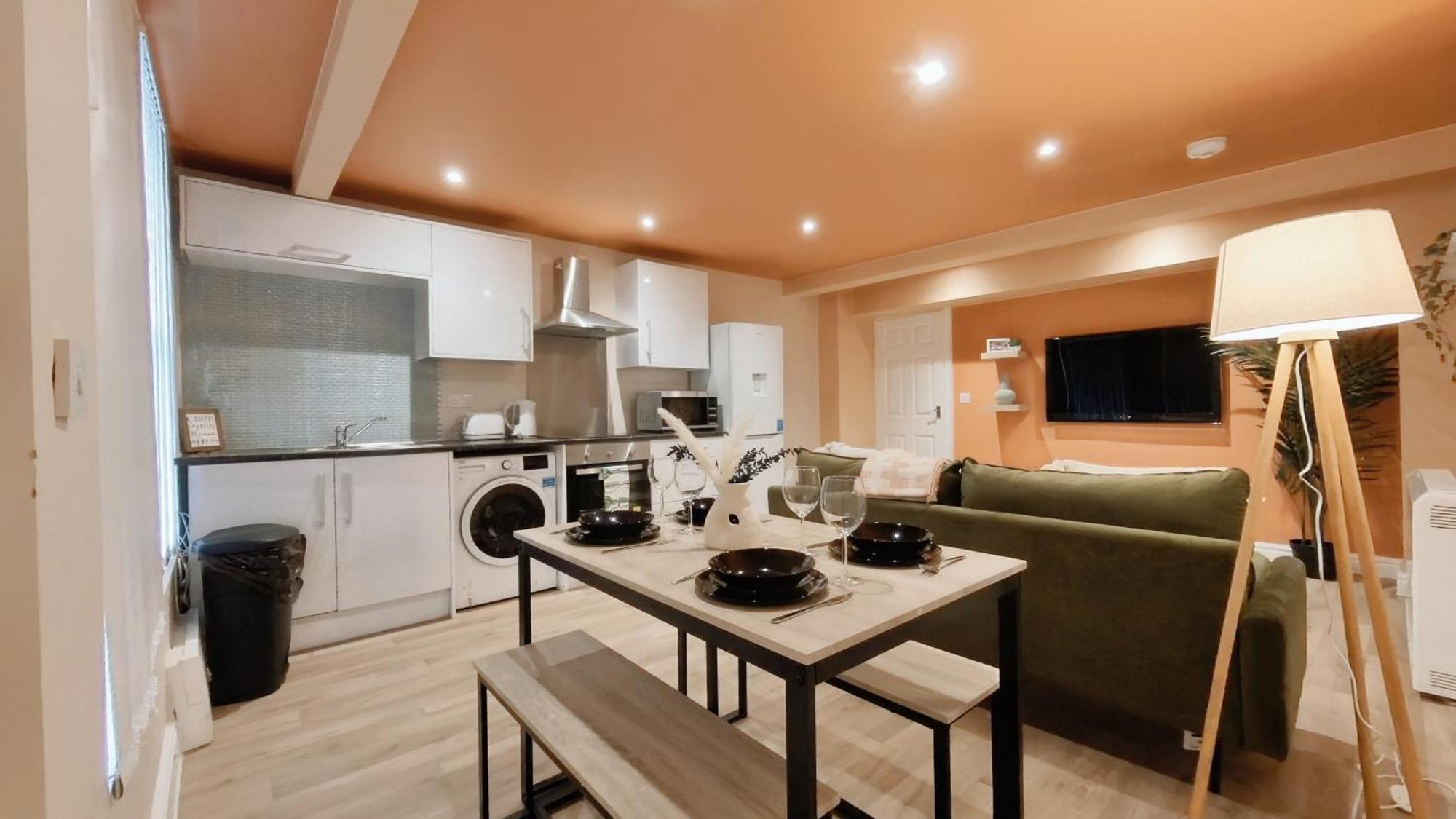 Group Bookings: Up To 30 Guests Across 5 Spacious Flats! Keyless Access Free Wifi & Parking Birmingham Buitenkant foto